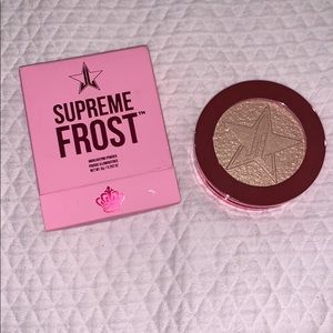 Jeffree Star Supreme Frost Highlighter. Snow Globe